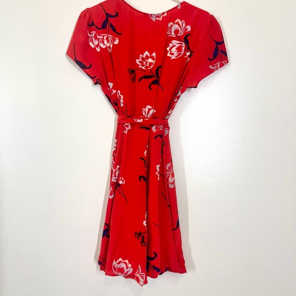Yumi Kim Red Flutter Sleeve Wrap Dress Silk Size Large EUC - Picture 9 of 15